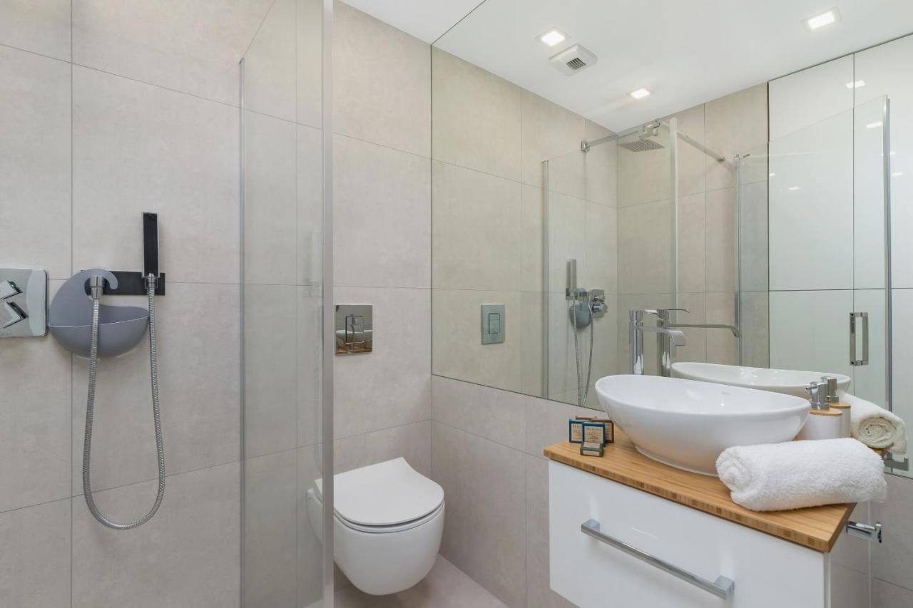 City Centre & Modern Quiet Apartment With Parking By Renters Prestige 克拉科夫 外观 照片